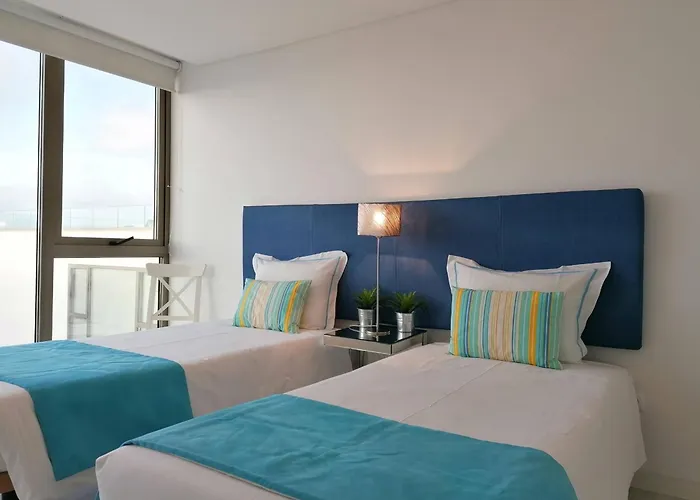 Silver Coast Heights H *